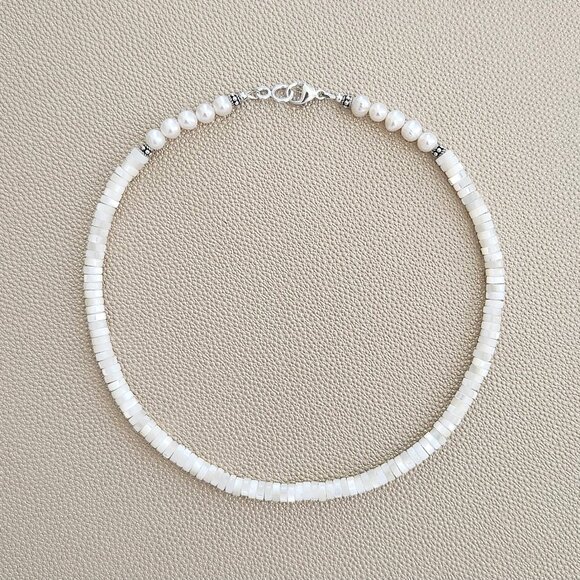 MOTHER OF PEARL HEISHI NECKLACE--16" - Picture 1 of 2